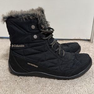 Columbia Women's Minx Shorty III Boot, size 6.5, Black